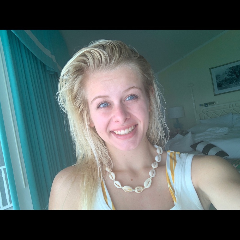 Meet your Posher, Libbie